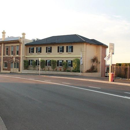Coach House Launceston Hotel Buitenkant foto