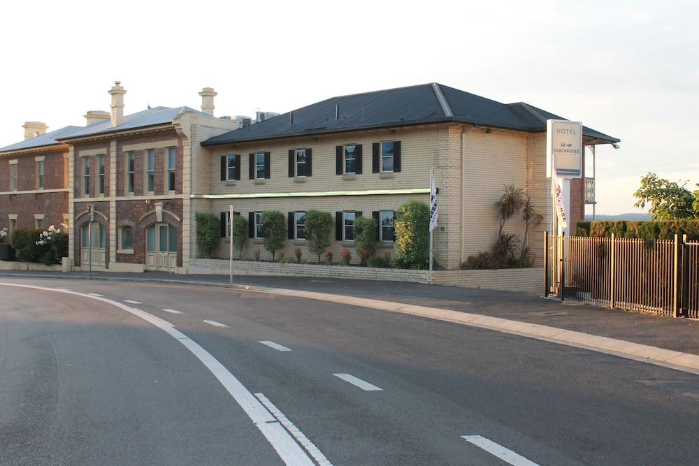 Coach House Launceston Hotel Buitenkant foto