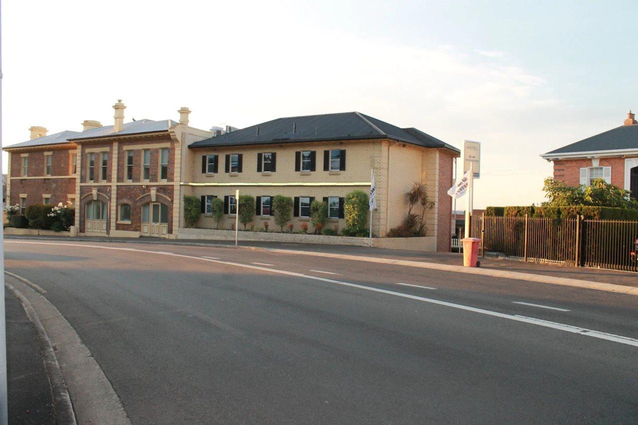 Coach House Launceston Hotel Buitenkant foto