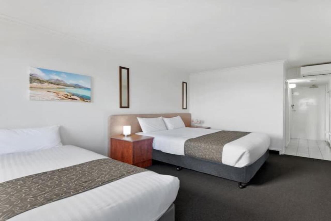Coach House Launceston Hotel Buitenkant foto