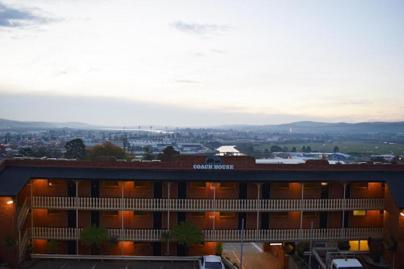 Coach House Launceston Hotel Buitenkant foto