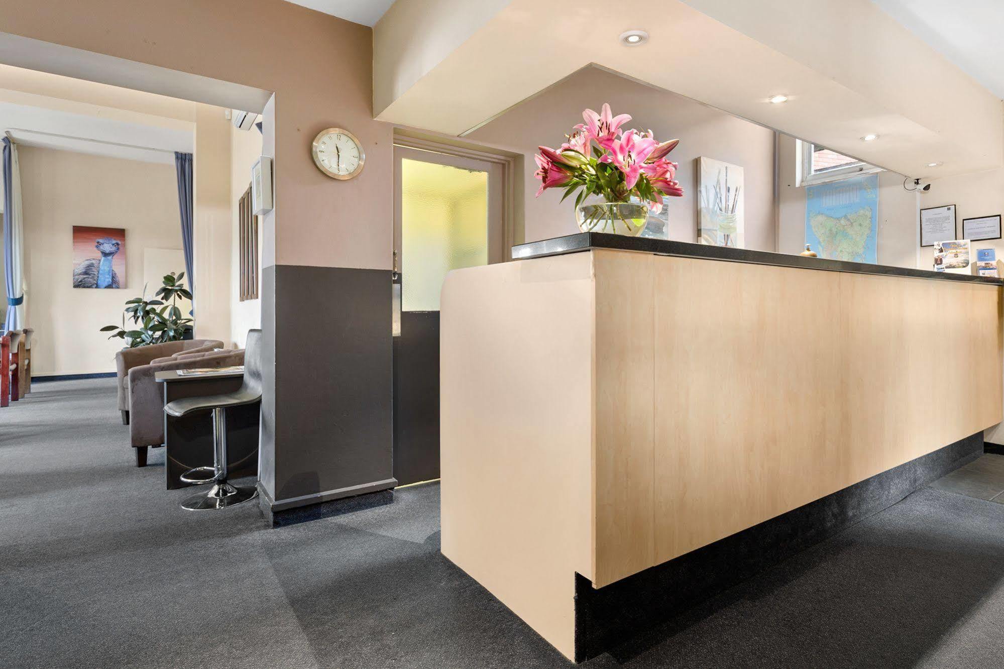Coach House Launceston Hotel Buitenkant foto