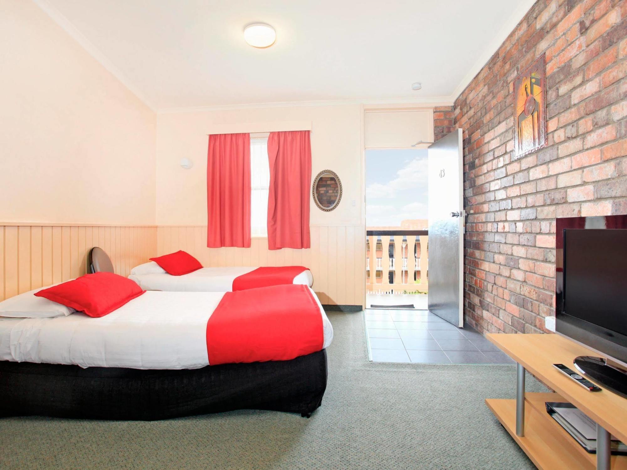 Coach House Launceston Hotel Buitenkant foto