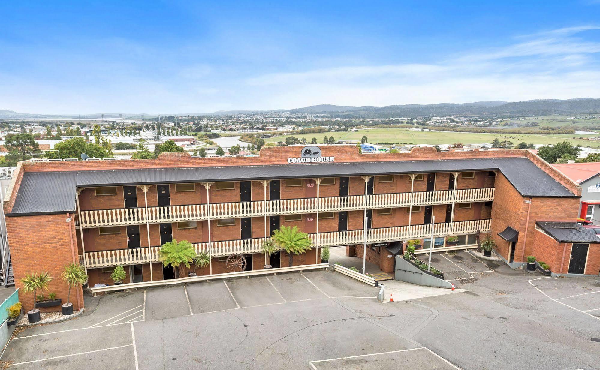 Coach House Launceston Hotel Buitenkant foto