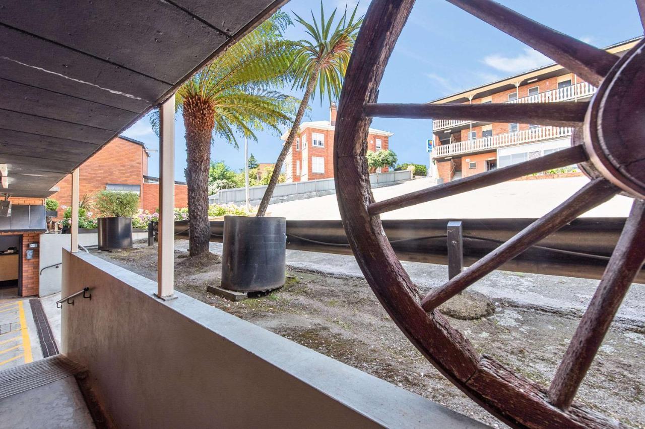Coach House Launceston Hotel Buitenkant foto